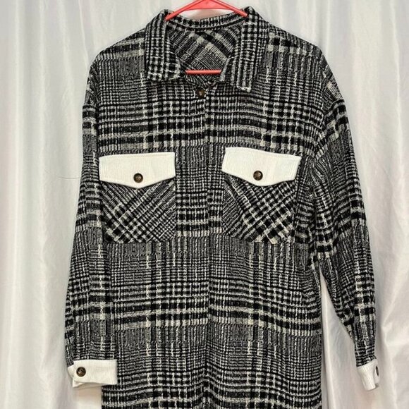 Black & White Plaid Sweater Jacket – Size M – Worn Once - Picture 3 of 8